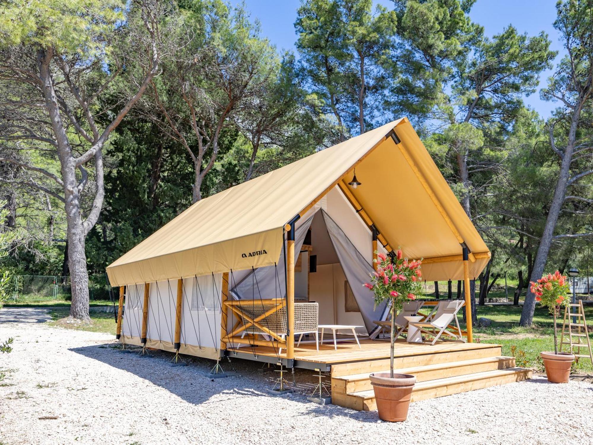 Camp Dole Zivogosce - Mobile Home And Glamping Tent מראה חיצוני תמונה